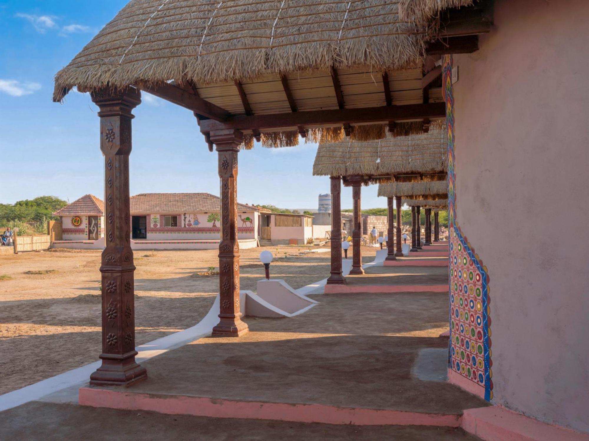 Dholavira Village Resort Екстериор снимка