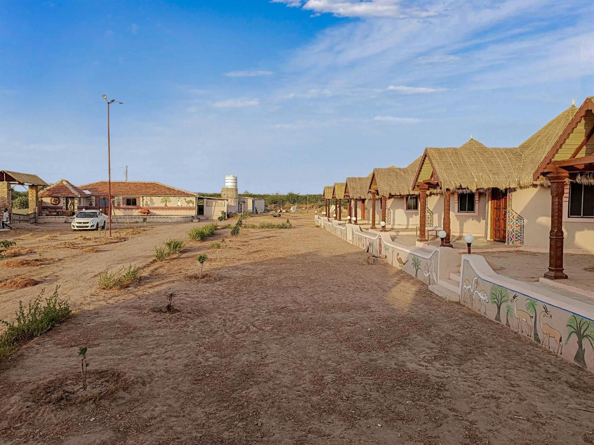 Dholavira Village Resort Екстериор снимка