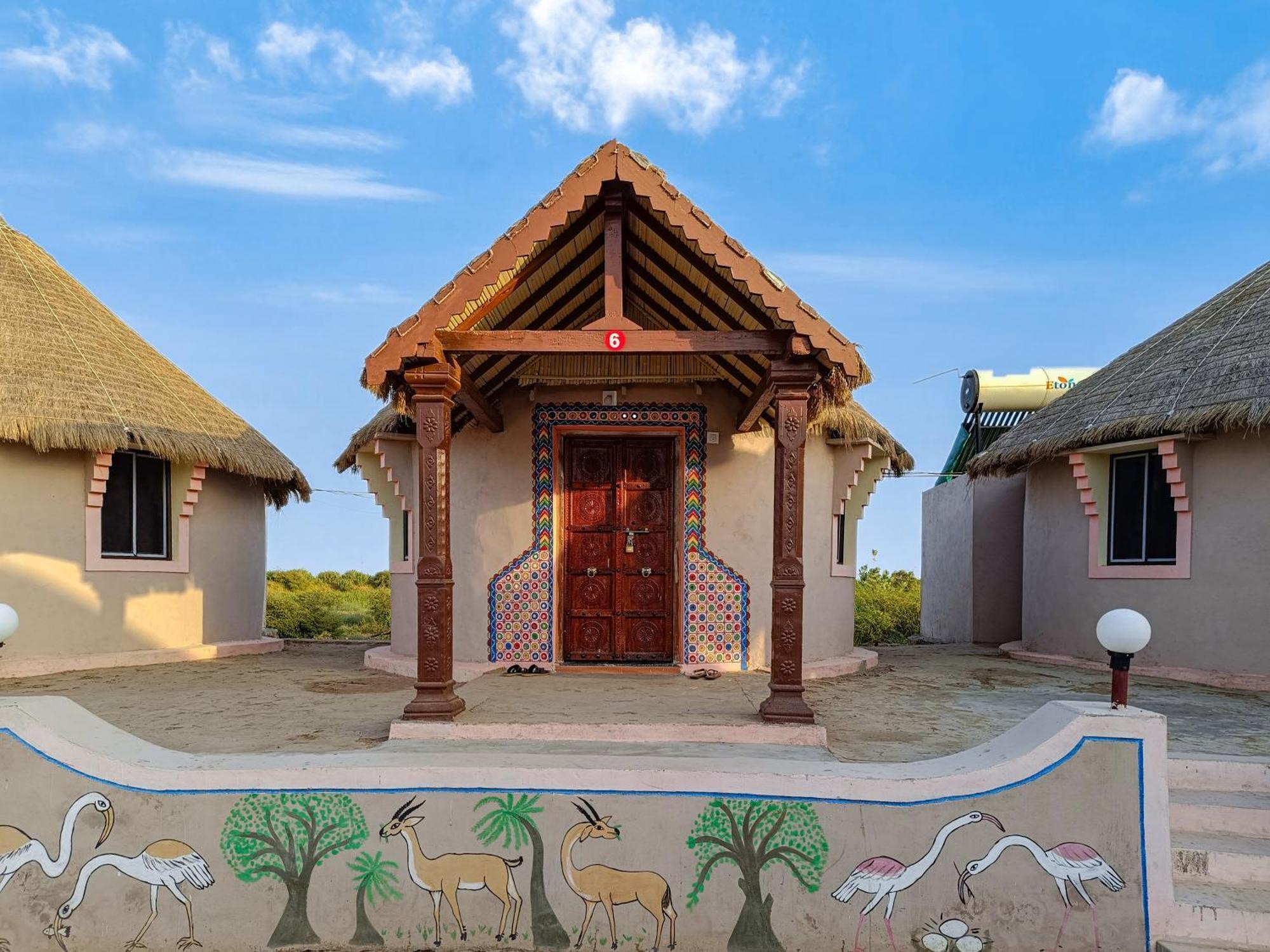 Dholavira Village Resort Екстериор снимка